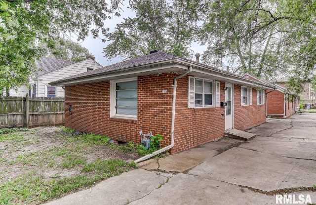 1104 West Iles Avenue photos photos