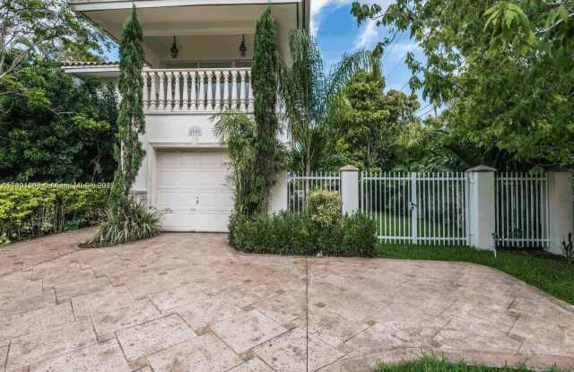 4000 Alhambra Cir photos photos