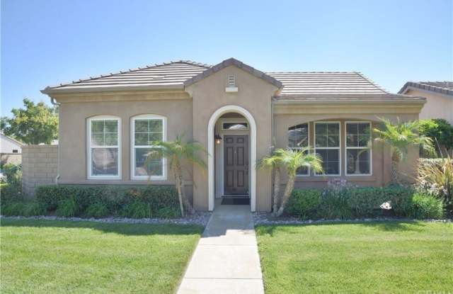 Wonderful 55+ 3 Bedroom 2 Bathroom In "Four Seasons" Of Hemet! photos photos