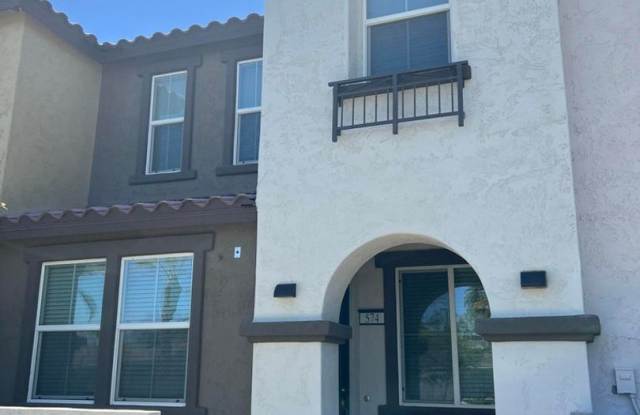 Beautiful Townhome in Tempe! Perfect Location! Only a mile away from ASU main campus photos photos