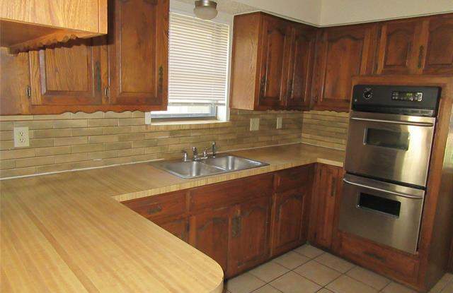 1900 Clover Trail Gallery 2