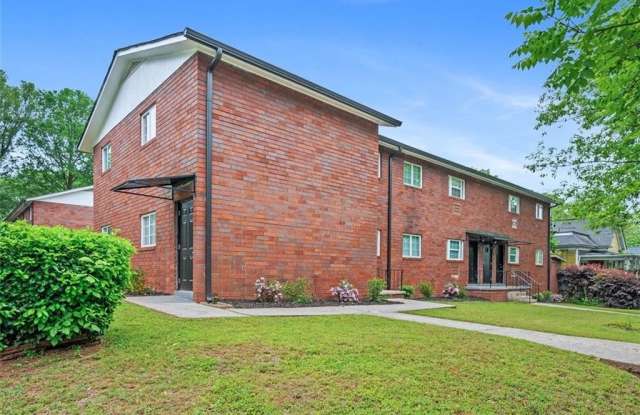 1060 OAK Street SW photos photos