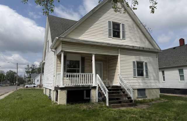 1933 S 2nd St photos photos