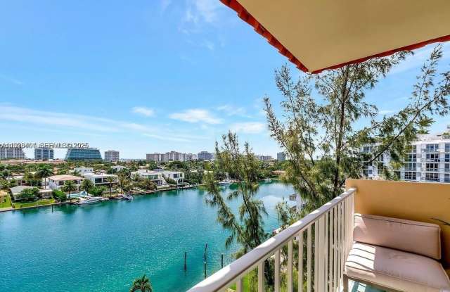 9341 E Bay Harbor Dr photos photos