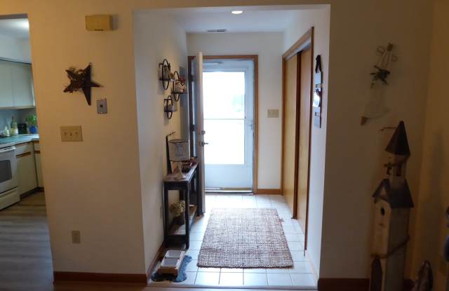 190 Tomlinson Avenue Gallery 4