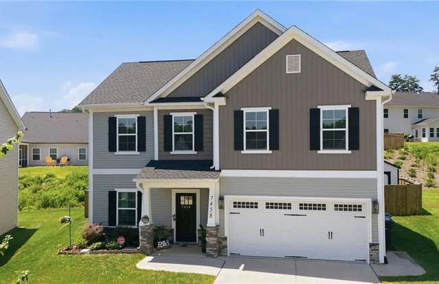 3-Bedroom Home with Fenced Yard, Loft & Upgraded Kitchen photos photos 3-Bedroom Home with Fenced Yard, Loft & Upgraded Kitchen photos photos