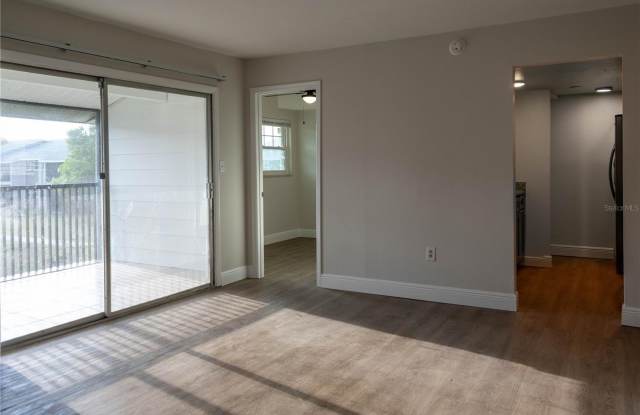 847 SKY LAKE Circle Gallery 3