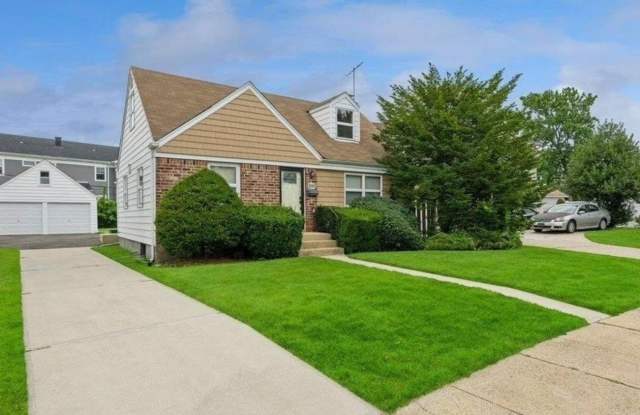 551 Emerson photos photos