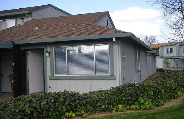 2601 Hampton Ln Gallery 1