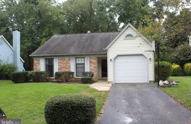7 MCPHERSON CIRCLE - 7 Mcpherson Cir, Countryside, VA 20165