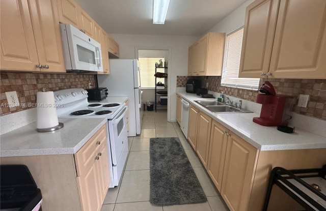 404 NW 2nd Avenue A, Hallandale Beach, FL 33009 - 3326 photos photos