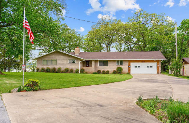 471 Parkside Drive Gallery 1