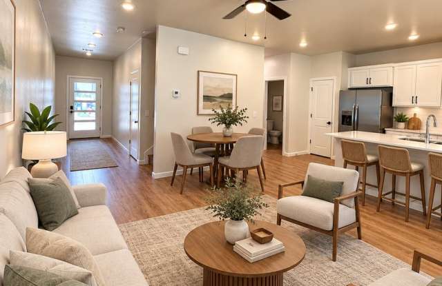 Spacious 3BR/2.5BA Edmond Home with 2-Car Garage Gallery 3