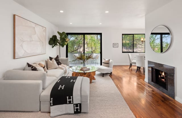 8568 Burton Way - 8568 Burton Way, Los Angeles, CA 90048