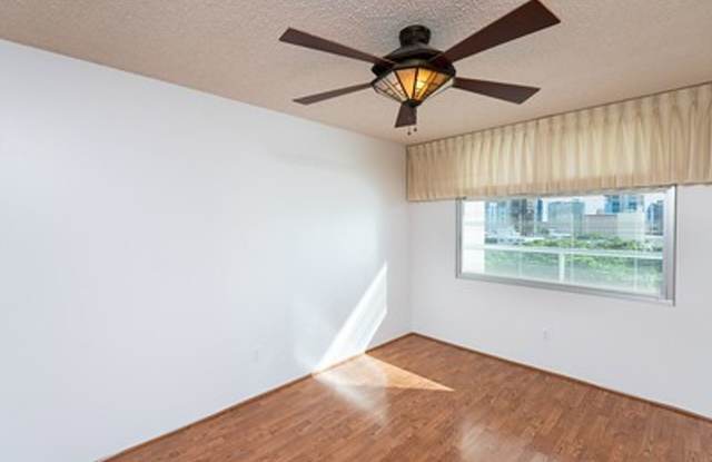 Great location Gallery 1