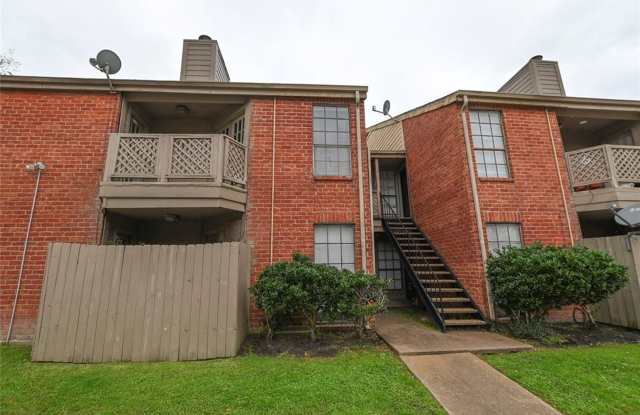 Charming 2 Bedroom! - 12500 Sandpiper Drive, Houston, TX 77035