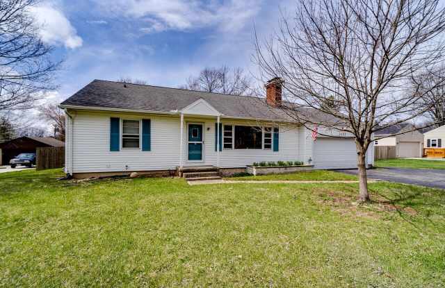 1605 N Fairfield Rd photos photos