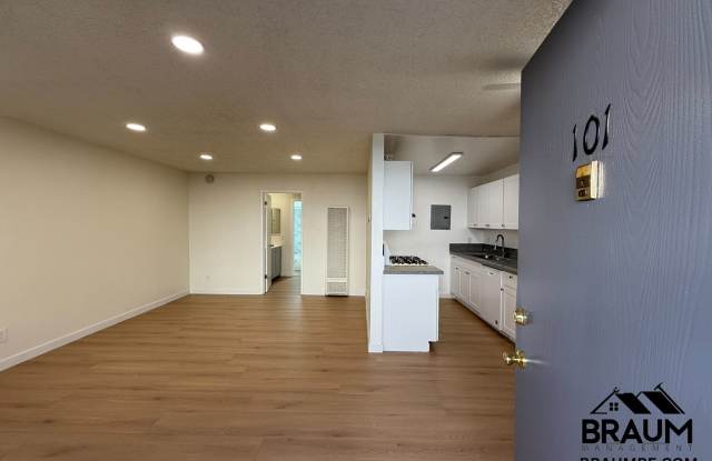 6612 SYLMAR AVE Gallery 1