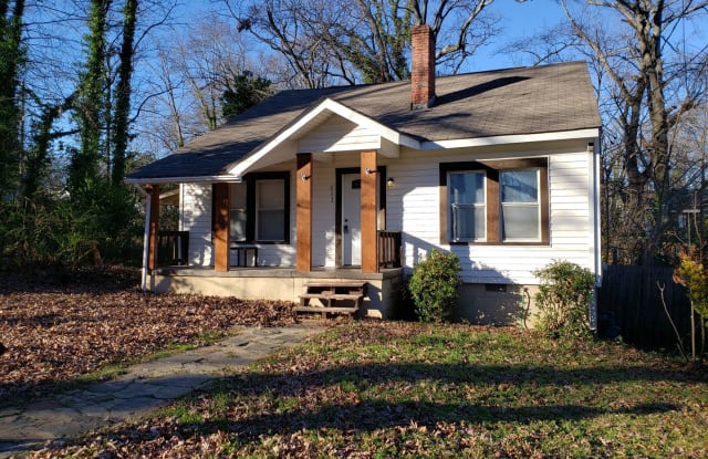 511 Walnut Street - 511 Walnut Street, Hapeville, GA 30354
