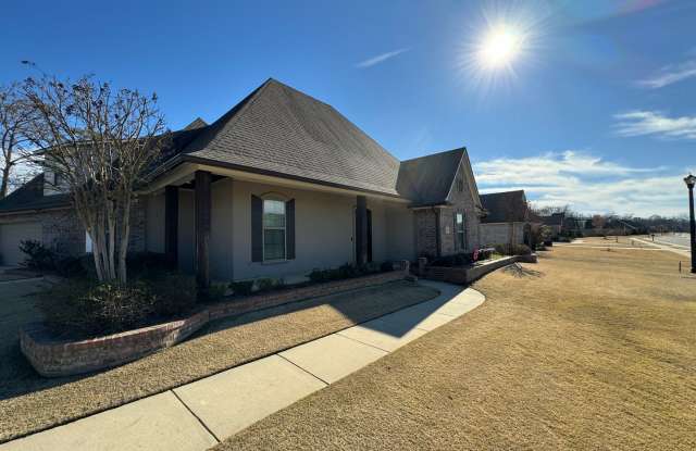Gated Community close to Barksdale Air Force Base... photos photos