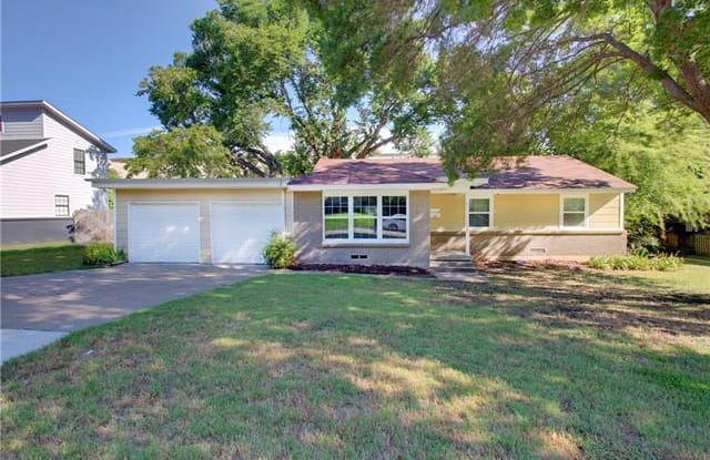 6912 Kirkwood Road - 6912 Kirkwood Road, Fort Worth, TX 76116
