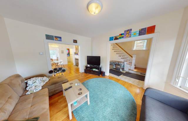 Single Family in Brighton Available 9/1/2026 6beds / 2.6baths - 7 Woodstock Avenue, Boston, MA 02135