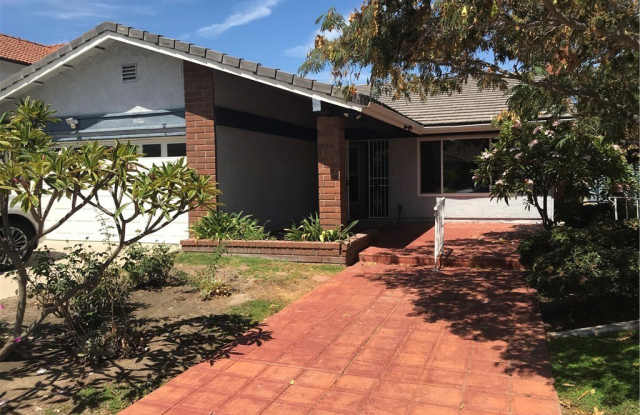 14561 Laurel Avenue photos photos
