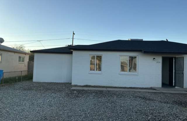 2935 West Garfield Street photos photos