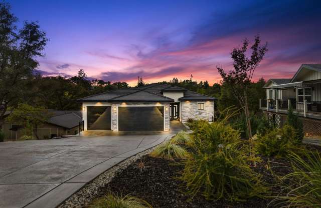 Waterfront 4 bed 4 bath 3,887 sq. ft. photos photos
