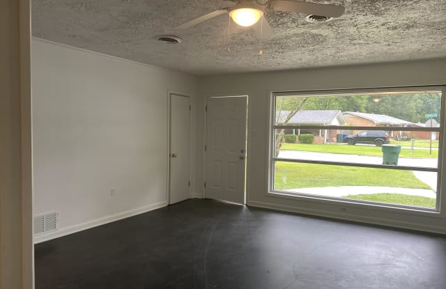 2108 Independence - 2108 Independence Street, Conway, AR 72034 2108 Independence - 2108 Independence Street, Conway, AR 72034