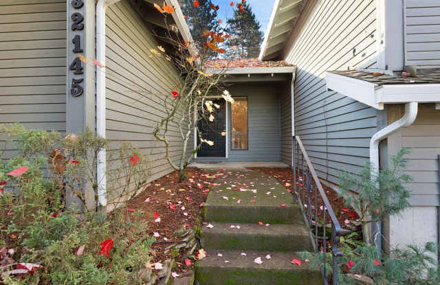 Spacious Home ! Huge living room, 2nd family room, kitchen nook and extra room off kitchen. Large backyard with Trex deck! Gallery 3
