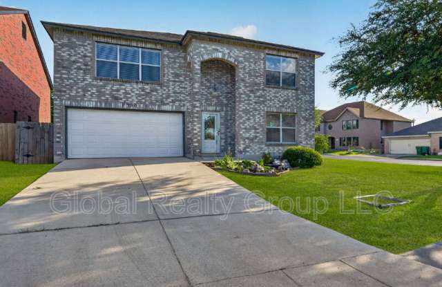 7702 Fairton Pl Gallery 2