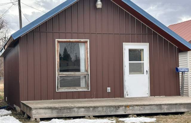 1 Bed, 1 Bath house in Belt photos photos