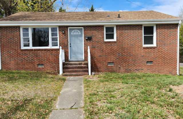 3 bedroom brick rancher - 816 Augusta Avenue, Petersburg, VA 23803
