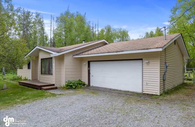 Charming 3BD/1BA Single Family Home! Gallery 1