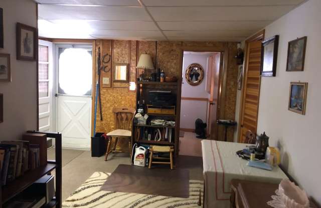 **ONLY 3-6 MONTHS RENTAL** COMPLETELY FURNISHED   Kingsport TN Gallery 4