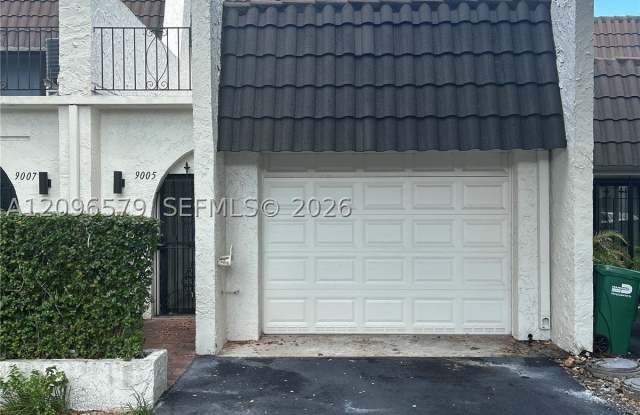 9005 SW 62nd Ter Gallery 4