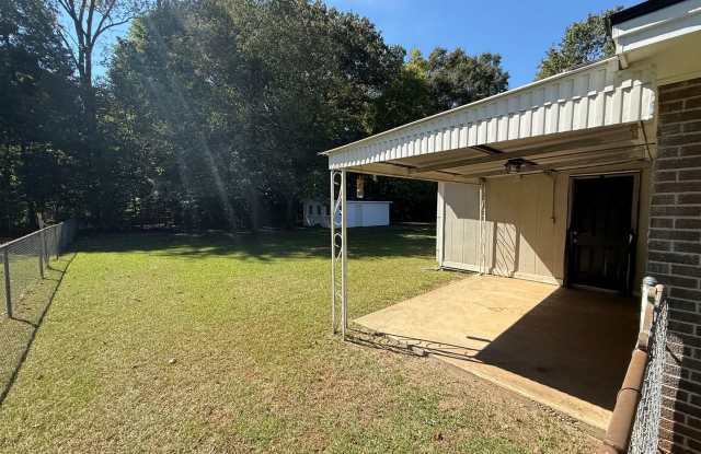 ** 3 bed 2 bath located in Wetumpka ** Call 334-366-9198 to schedule a self-showing Gallery 4