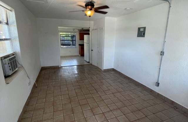 5739 Hayes Street Gallery 2