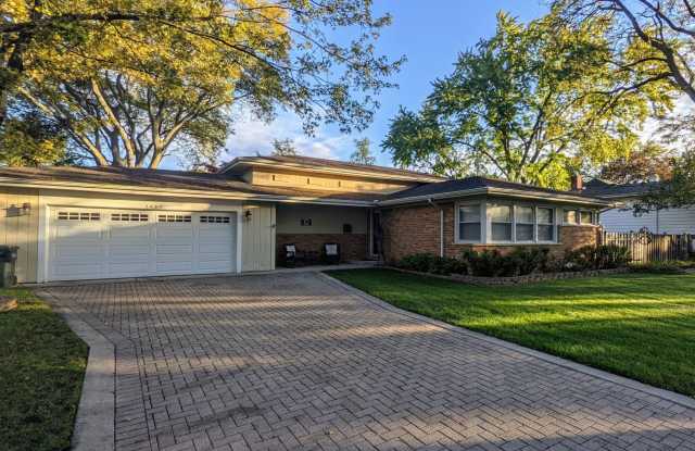 2450 Maple Avenue photos photos