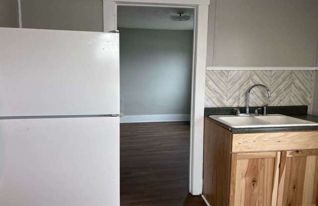 2807 Spruce Avenue photos photos