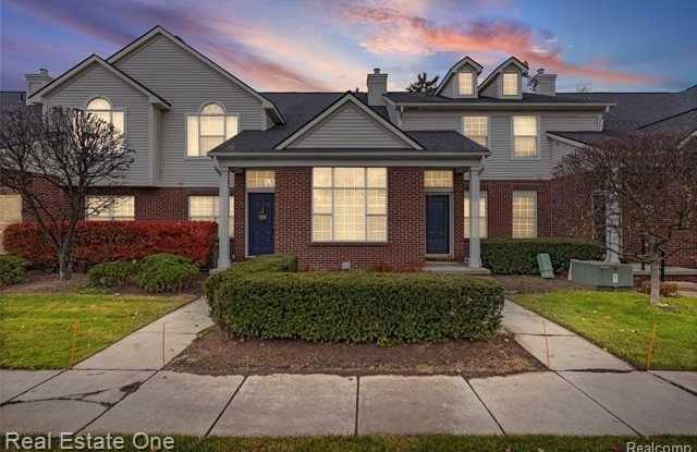 23102 Alexa - 23102 Alexa Drive, Commerce, MI 48390