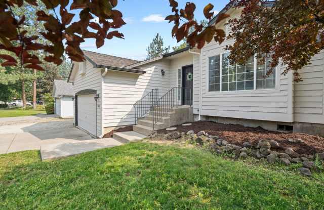 Upper South Hill Rental | Updated & Move-In Ready Gallery 3