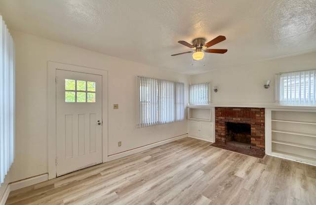 2 Bedroom Cottage nestled in City Heights! With Parking!! photos photos