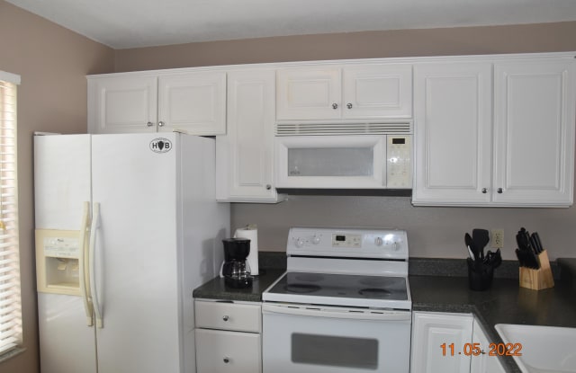 2504 Woodgate Boulevard - 1Unit #205 Gallery 4