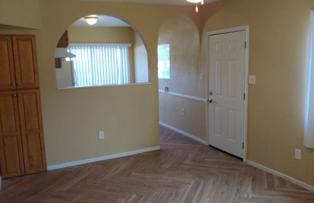 15825 N. 25th  Street - Unit #5 Gallery 3