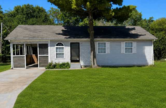 Charming 2-bedroom, 1-bathroom home photos photos