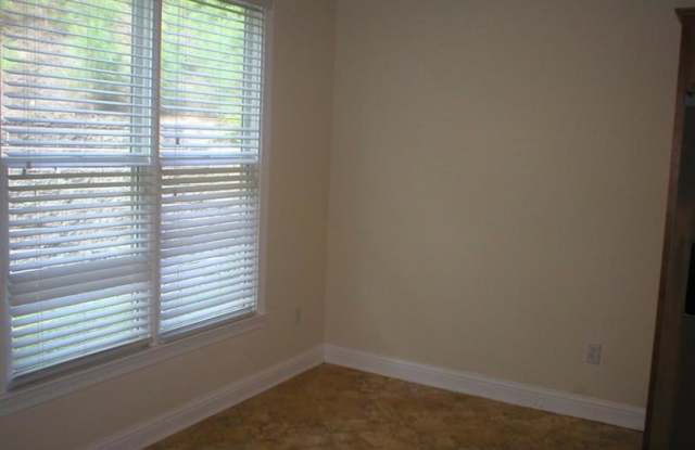 210 FIELDSBORN Court Gallery 4