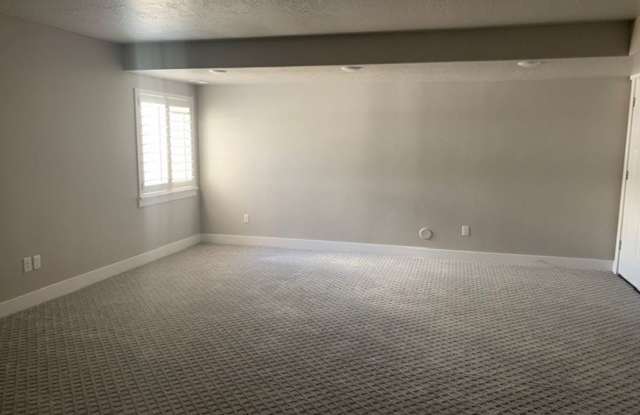 208 E 8920 S Gallery 4