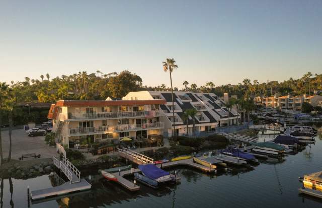 Waterfront Carlsbad Cove 2bd 2ba Gallery 1